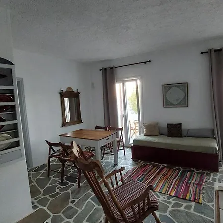 Lägenhet Styfilia Beachfront - First Floor *