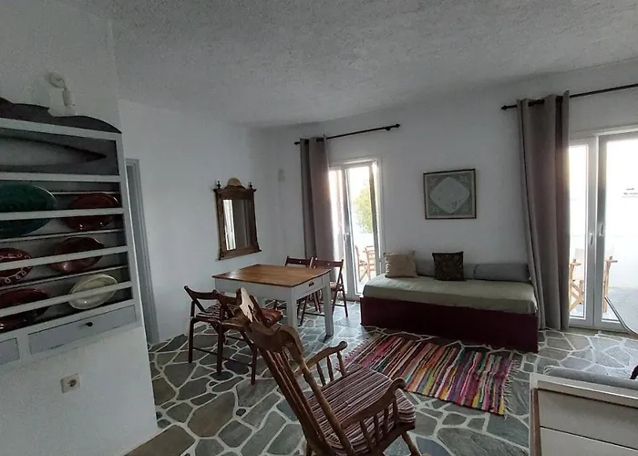 Lägenhet Styfilia Beachfront - First Floor *