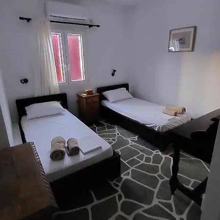Lägenhet Styfilia Beachfront - First Floor
