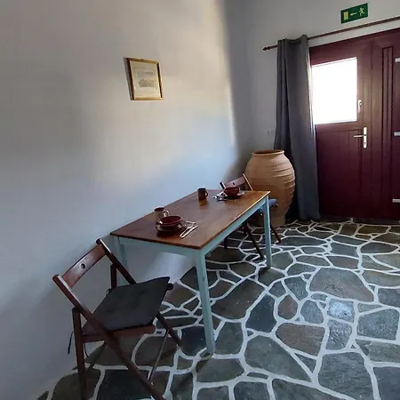 Styfilia Beachfront Apartment Platis Gialos (Sifnos)