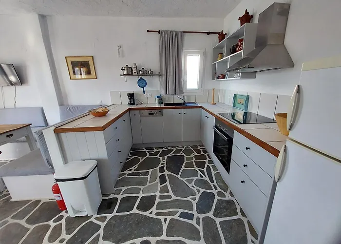 Lägenhet Styfilia Beachfront - First Floor *